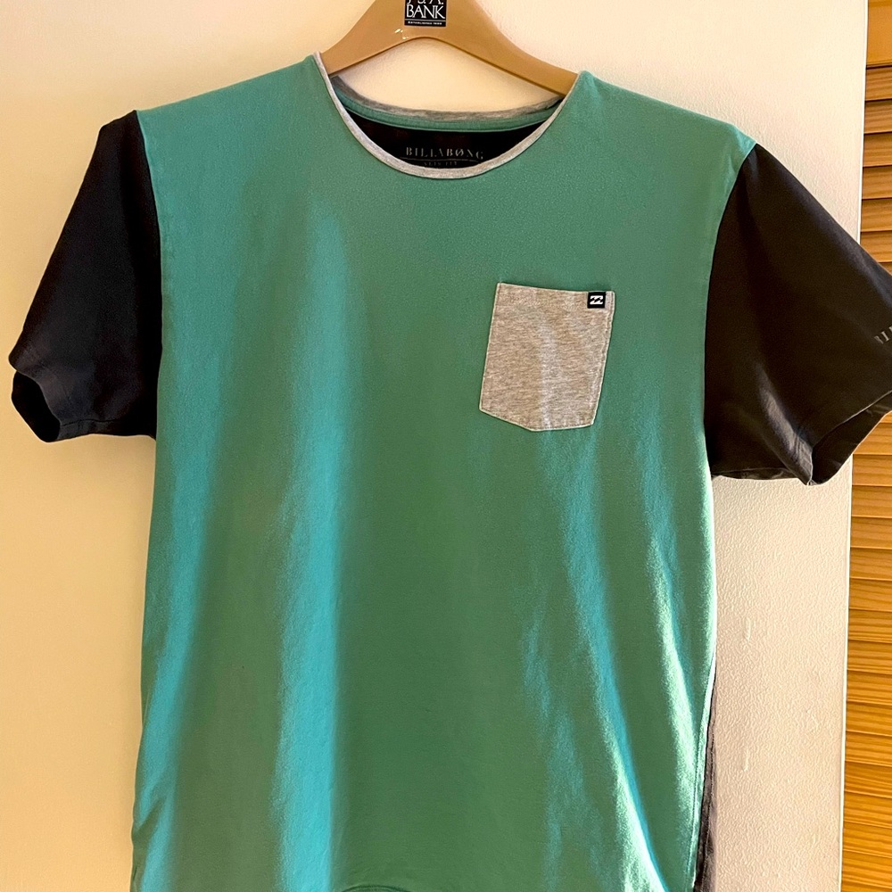 Billabong Men’s Large Slim Fit T-shirt